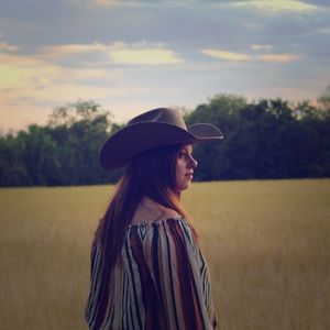 Meet your Posher, Kendall